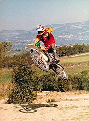 1980 kim 067  1980 Joaquim Suñol (Montesa Cappra VE 250) en el Circuito de Motocross de Les Franqueses (Barcelona) : joaquim suñol, 1980, les franqueses, circuito, montesa cappra 250 VE